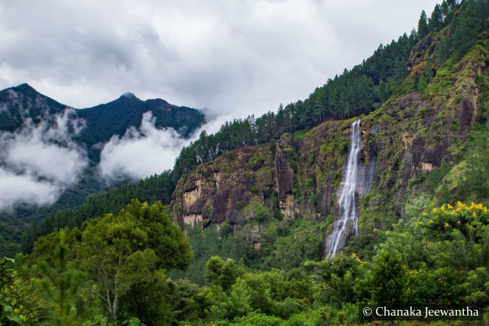 Bambarakanda Waterfall - Ella